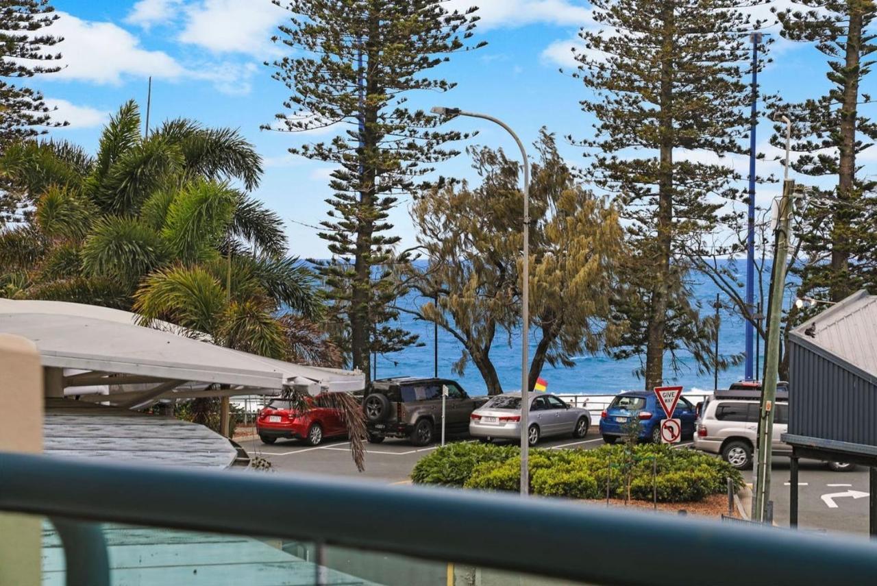 Mooloolaba Beachfront: Superior Resort Apartment Exterior foto